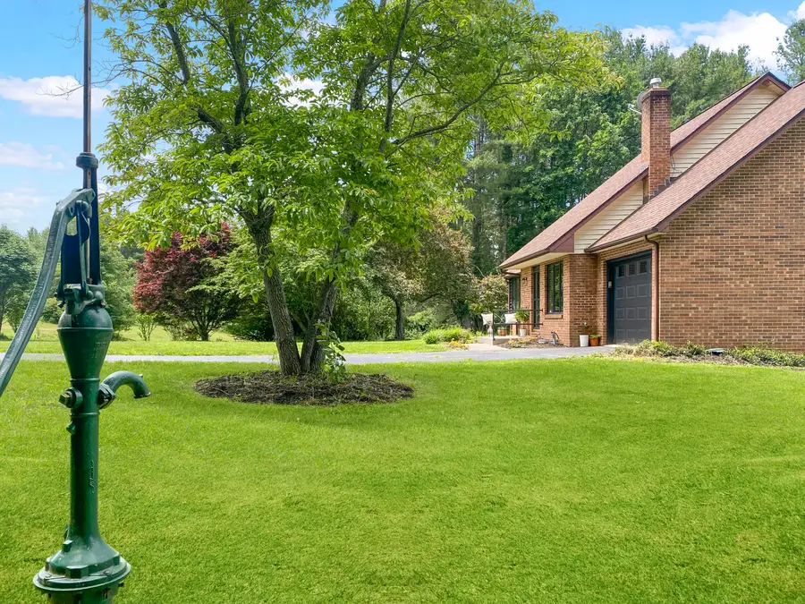 1978 Laurel Creek Rd Ne, Pilot, VA 24138 - #2