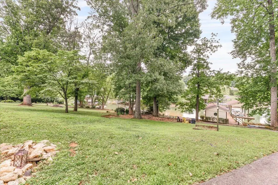 106 Club House Dr, Moneta, VA 24121 - #2
