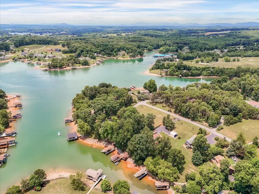 106 Club House Dr, Moneta, VA 24121 - #3