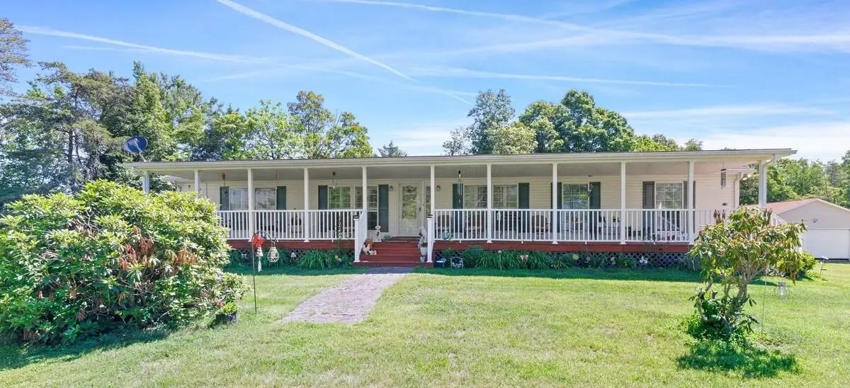 252 Maiden Ln, Fincastle, VA 24090 - #1