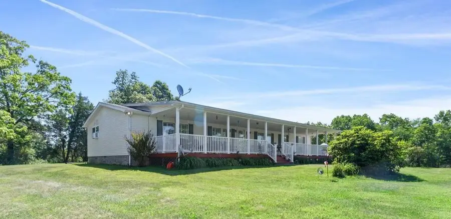 252 Maiden Ln, Fincastle, VA 24090 - #2