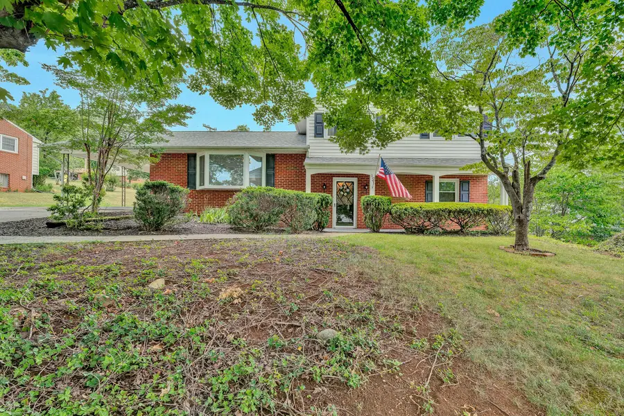 3109 Longhorn Rd, Roanoke, VA 24018 - #2