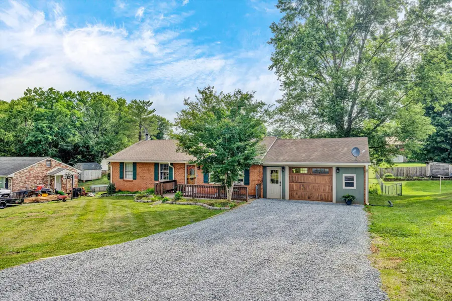 1123 Roundtree Dr, Bedford, VA 24523 - #2