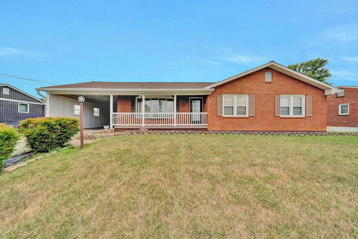 7633 Deer Branch Rd, Roanoke, VA 24019 - #1