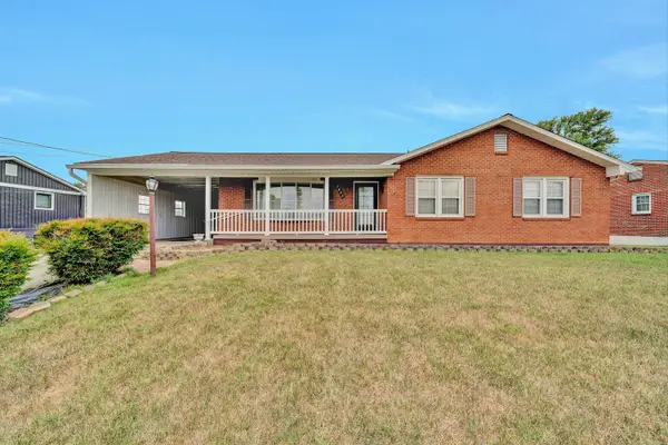 7633 Deer Branch Rd, Roanoke, VA 24019