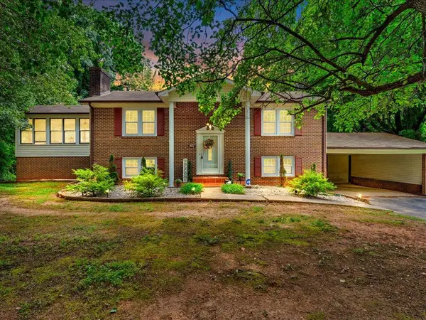227 Vista View Ln, Ridgeway, VA 24148