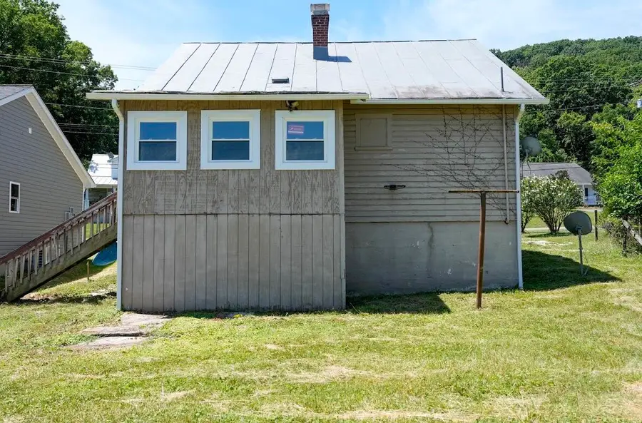 3712 Yellow Mountain Rd Se, Roanoke, VA 24014 - #3