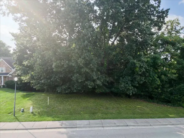 8156 River Course Dr, Radford, VA 24141