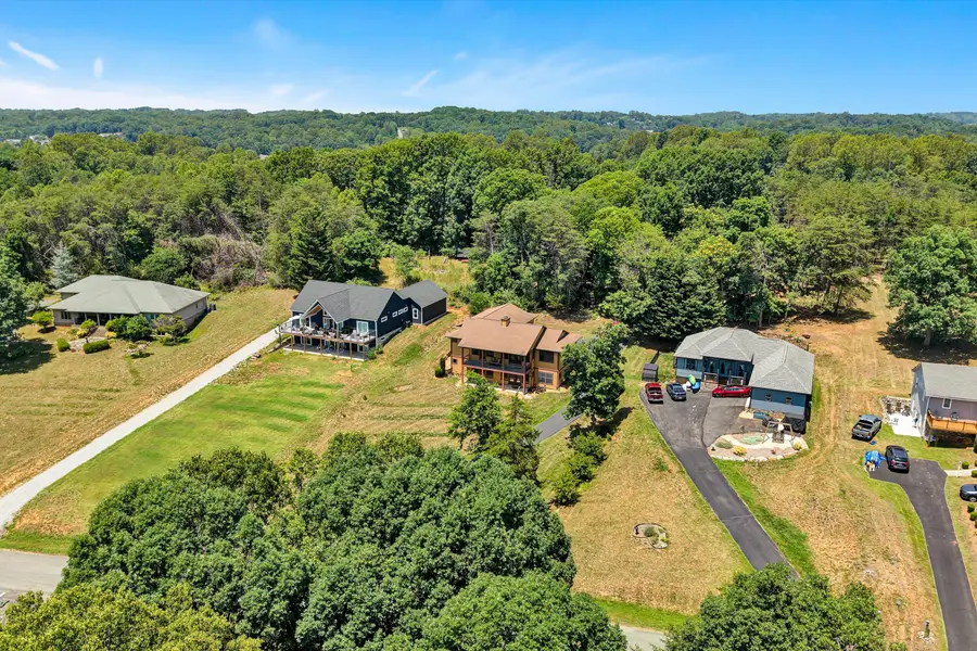 209 Park Shores Cir, Moneta, VA 24121 - #3