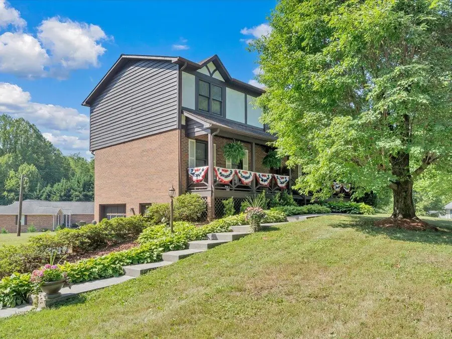 65 Sandalwood Dr, Bassett, VA 24055 - #2