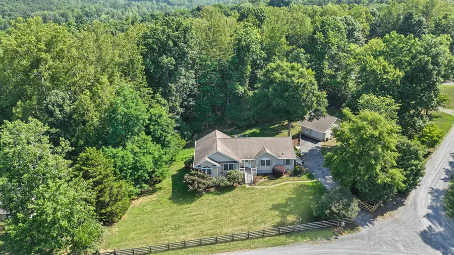 401 Whisperway Rd, Moneta, VA 24121 - #2