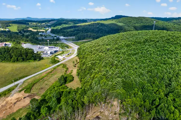 6196 Chances Creek Rd, Fancy Gap, VA 24328