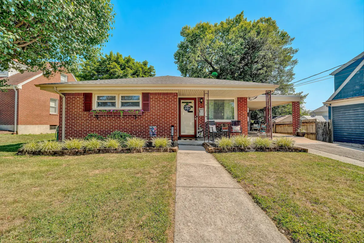 313 E Madison Ave, Vinton, VA 24179 - #1