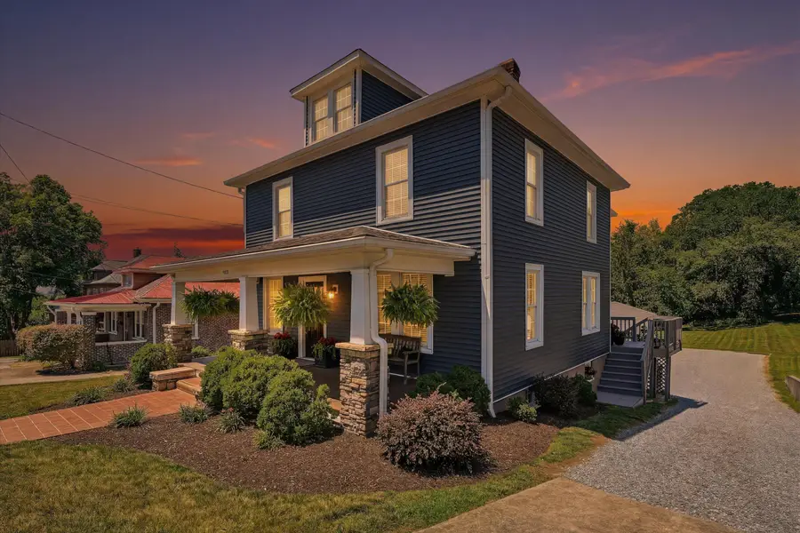 880 Washington Ave, Vinton, VA 24179 - #2
