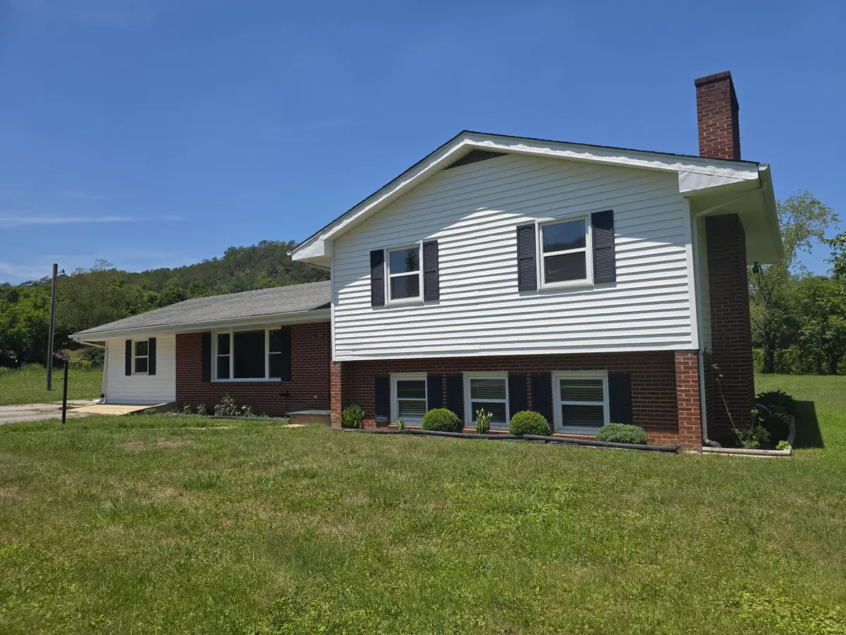 394 Craig Creek Rd, Eagle Rock, VA 24085 - #1