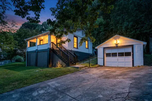 4331 Yellow Mountain Rd, Roanoke, VA 24014
