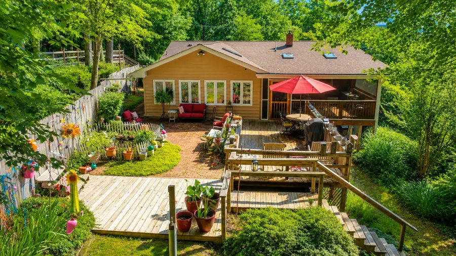 214 Heatherton Dr, Covington, VA 24426 - #3