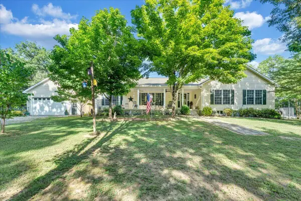 109 Blueberry Hill, Clifton Forge, VA 24422