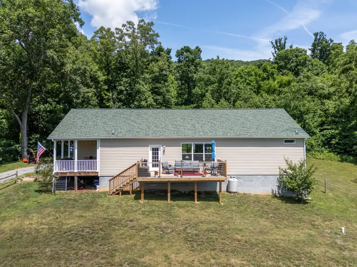 68 Paradise Ln, Troutville, VA 24175 - #1