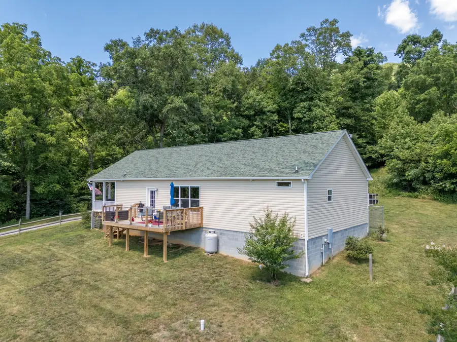 68 Paradise Ln, Troutville, VA 24175 - #3