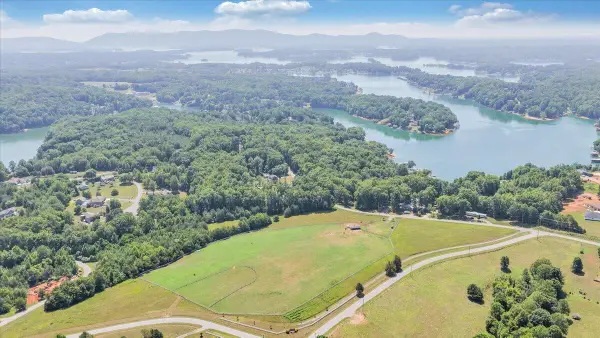 0 Mallard Point Rd, Wirtz, VA 24184