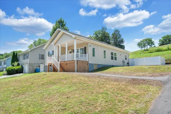 2912 Vinyard Ave Ne, Roanoke, VA 24012