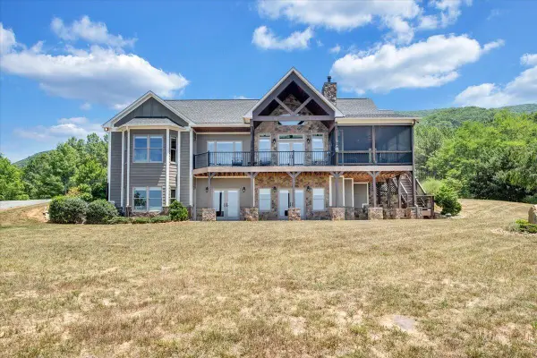 890 Blain Rd, Buchanan, VA 24066