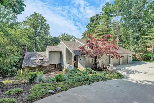 5350 Black Bear Ln, Roanoke, VA 24018