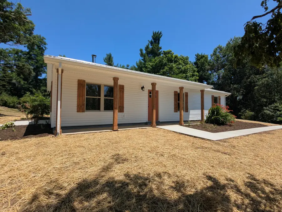 8926 Valley Dr Se, Copper Hill, VA 24079 - #3