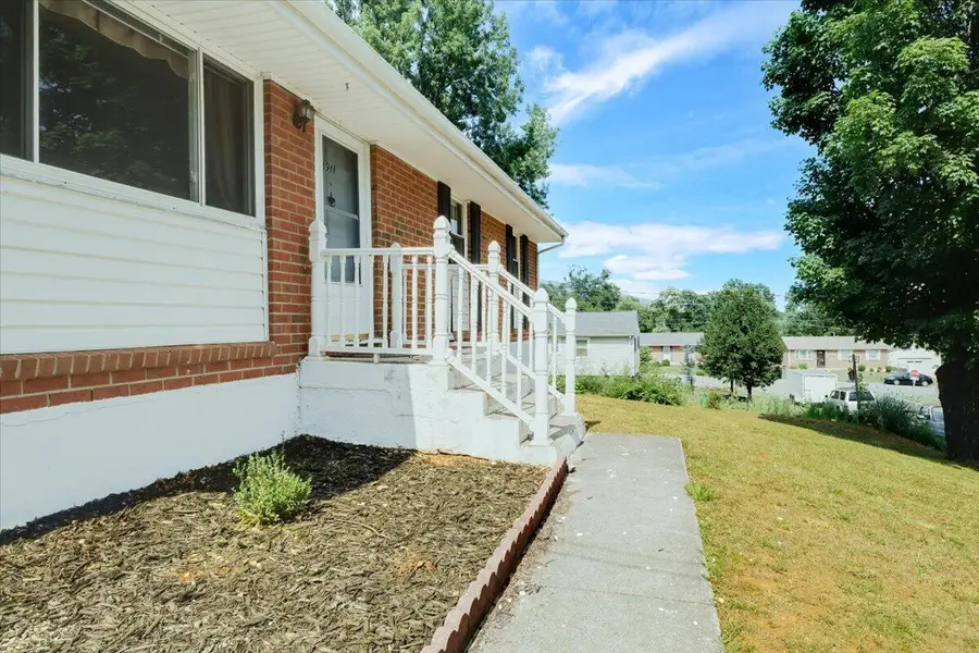 2911 Bent Tree Cir, Salem, VA 24153 - #3
