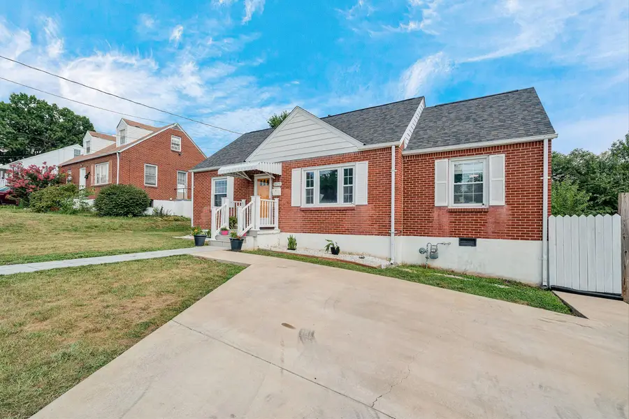 2425 Edinburgh Dr Nw, Roanoke, VA 24012 - #3