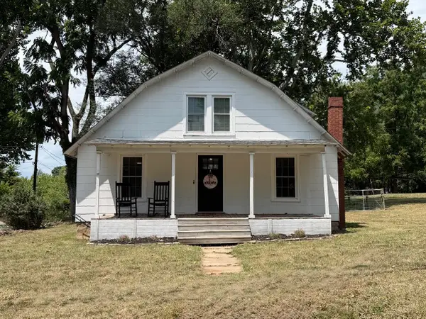 197 Bridge St N, Buchanan, VA 24066