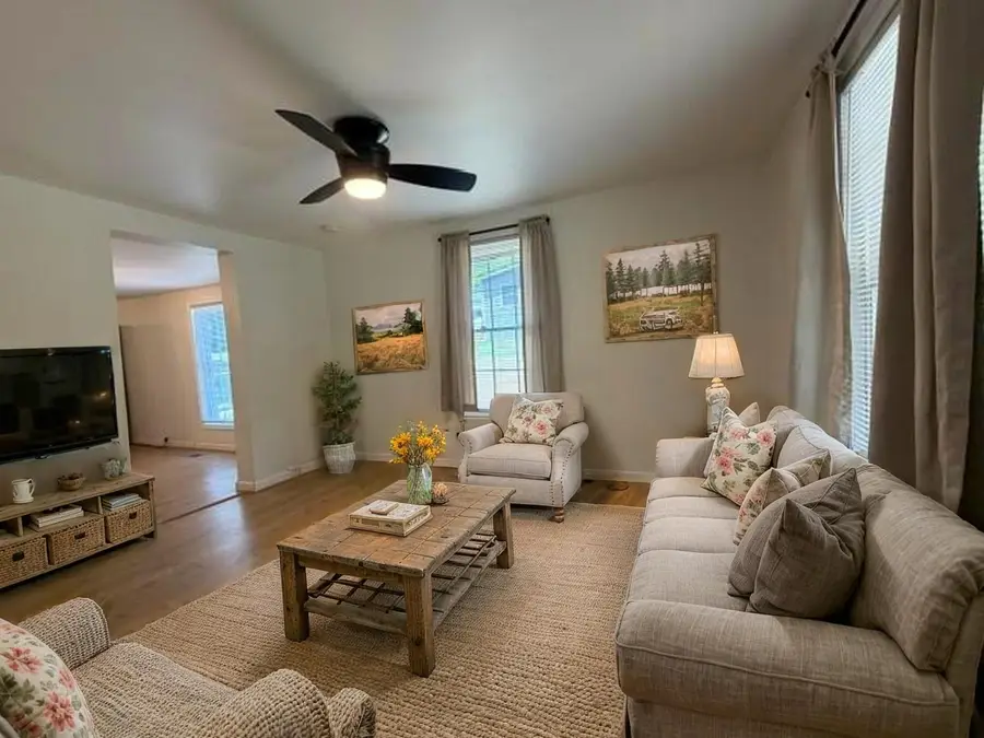 197 Bridge St N, Buchanan, VA 24066 - #2