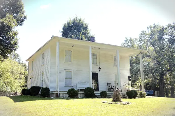 1148 Huddle Hills, Huddleston, VA 24104