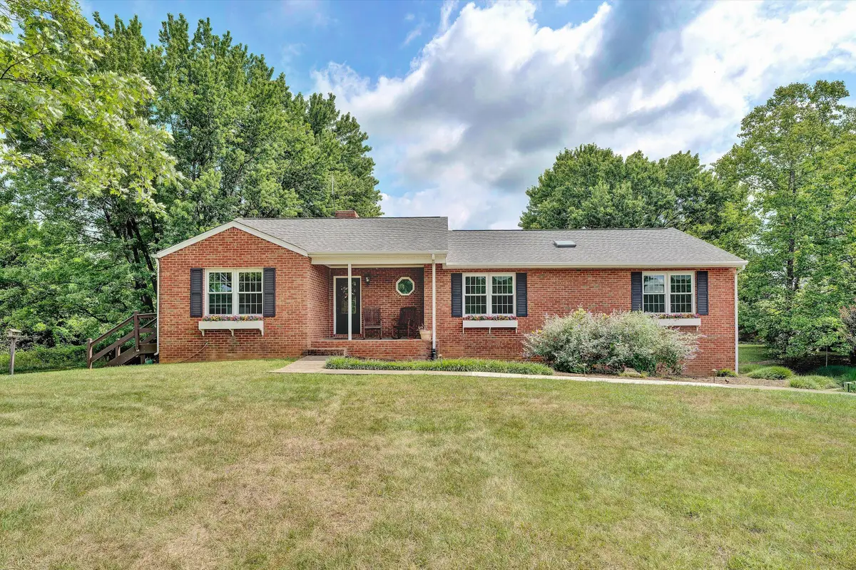 2014 Etzler Rd, Troutville, VA 24175 - #1