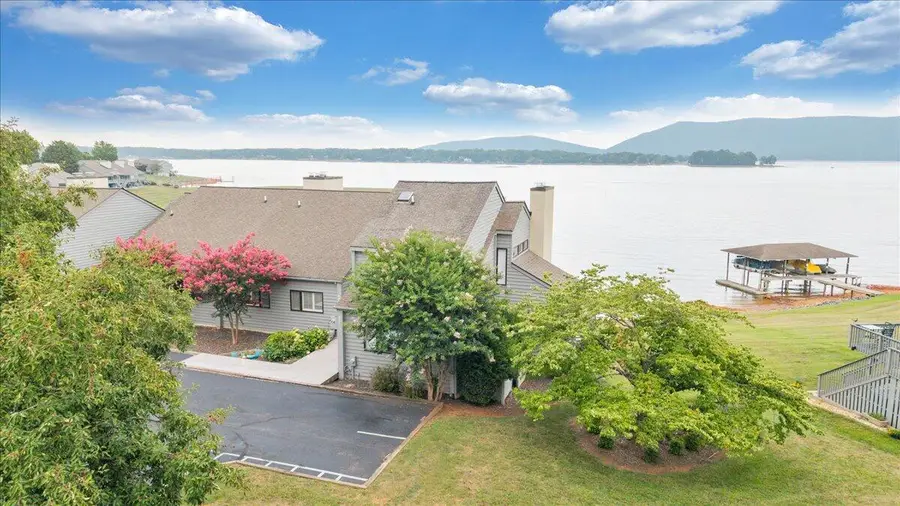 897 Ashmeade Rd, Moneta, VA 24121 - #2