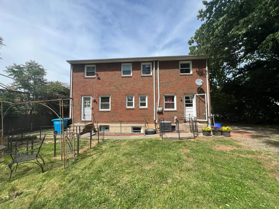 3234-3246 Courtland Rd Nw #3234-3246, Roanoke, VA 24012 - #2
