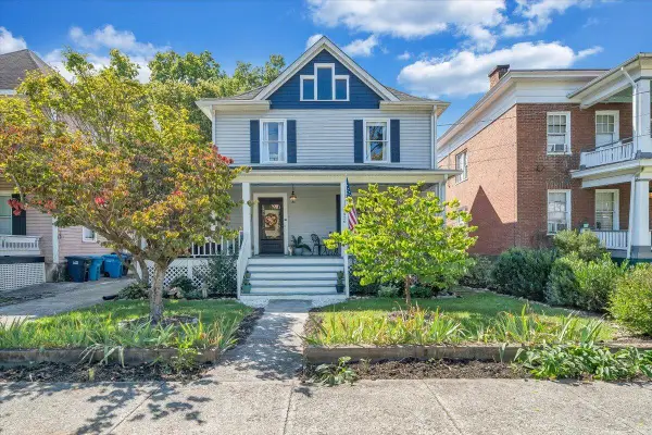 426 Woods Ave Sw, Roanoke, VA 24016