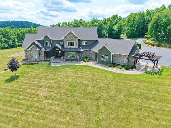 934 Hummingbird Ln Se, Copper Hill, VA 24079