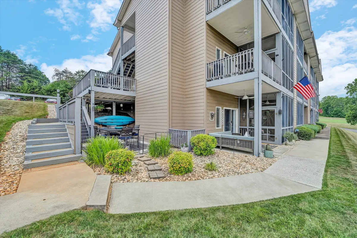 1209 Mariners Way #UNIT 72, Huddleston, VA 24104 - #1