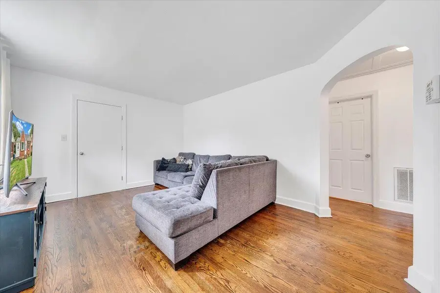 3302 Collingwood St Ne, Roanoke, VA 24012 - #3