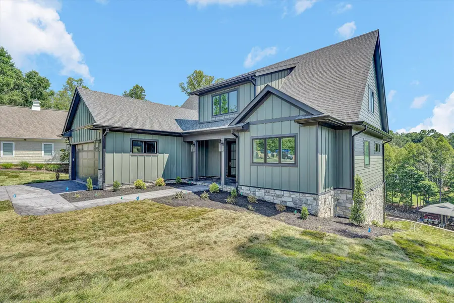 197 Mountain Shore Dr, Penhook, VA 24137 - #2