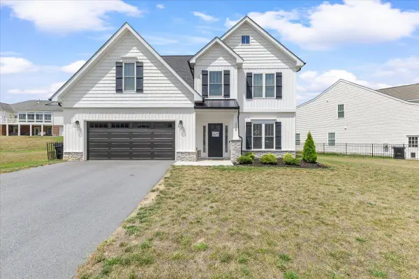 2228 Foxfield Ln, Salem, VA 24153