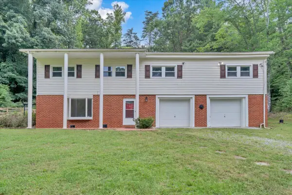 2840 Sha Al Rd, Roanoke, VA 24014