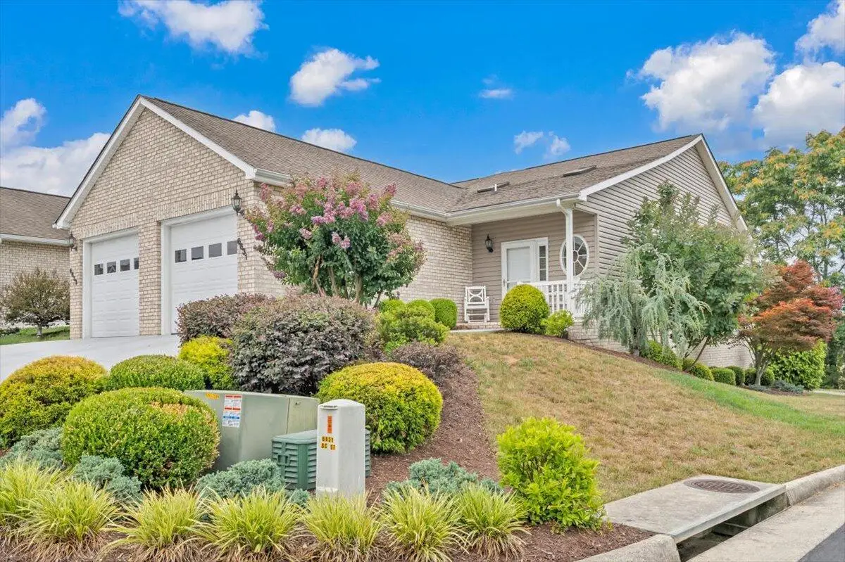 6631 Stonelyn Cottage Ct, Roanoke, VA 24019 - #1