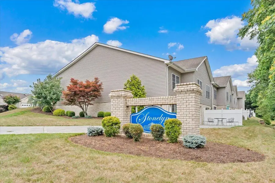 6631 Stonelyn Cottage Ct, Roanoke, VA 24019 - #2