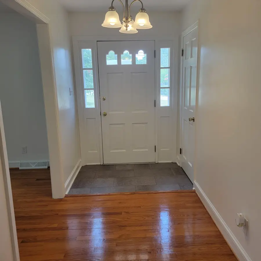 1504 Meadowview Ln, Martinsville, VA 24112 - #2