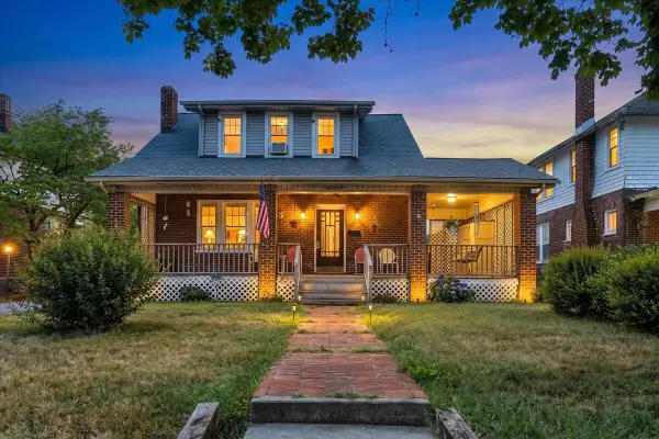 2040 Berkley Ave Sw, Roanoke, VA 24015