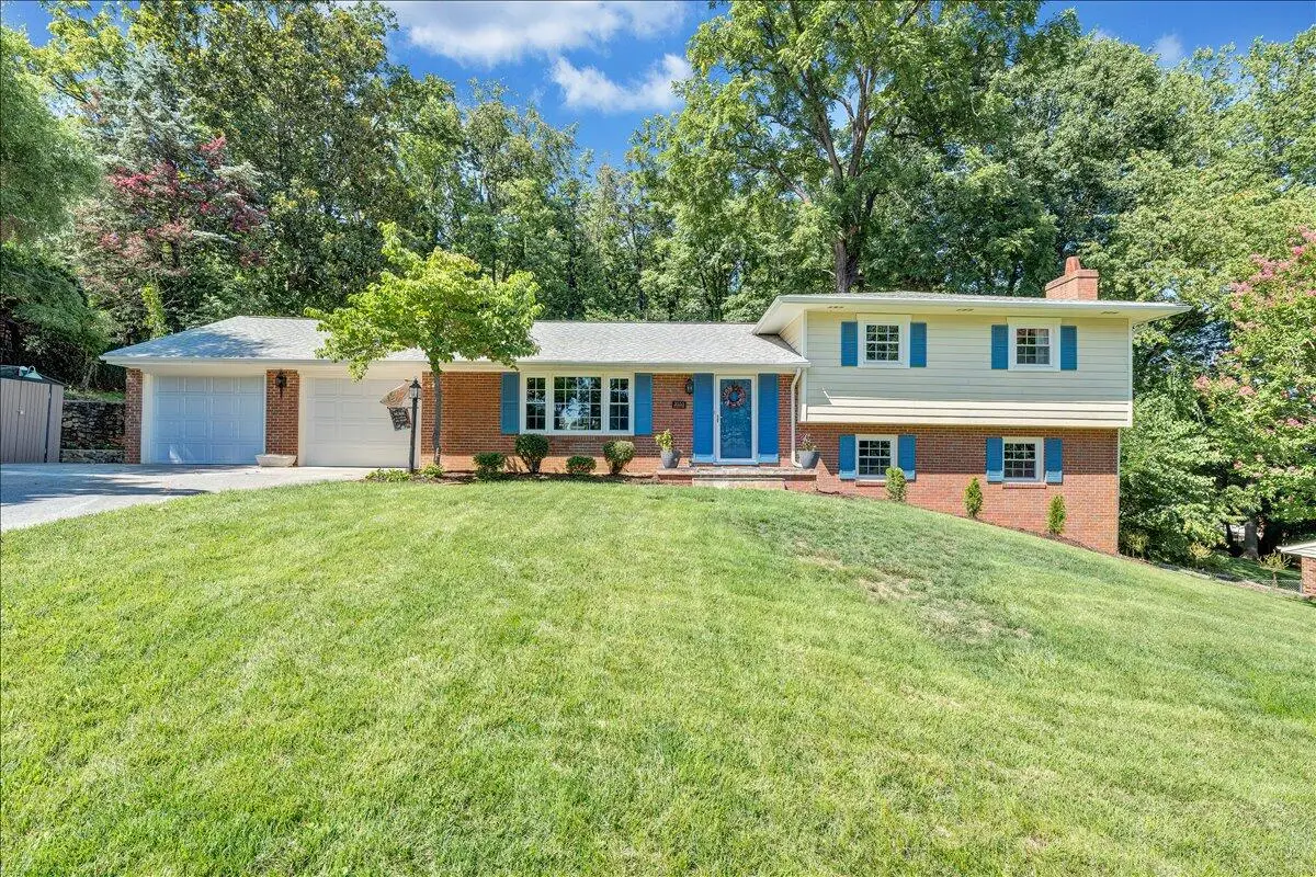 3555 Kenwick Trl, Roanoke, VA 24018 - #1