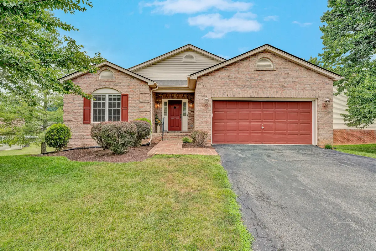 4018 Overlook Trail Dr, Roanoke, VA 24018 - #1
